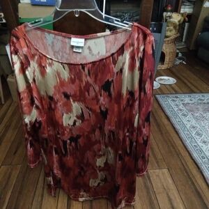 Jaclyn Smith Women's Red and Beige Abstract Blouse